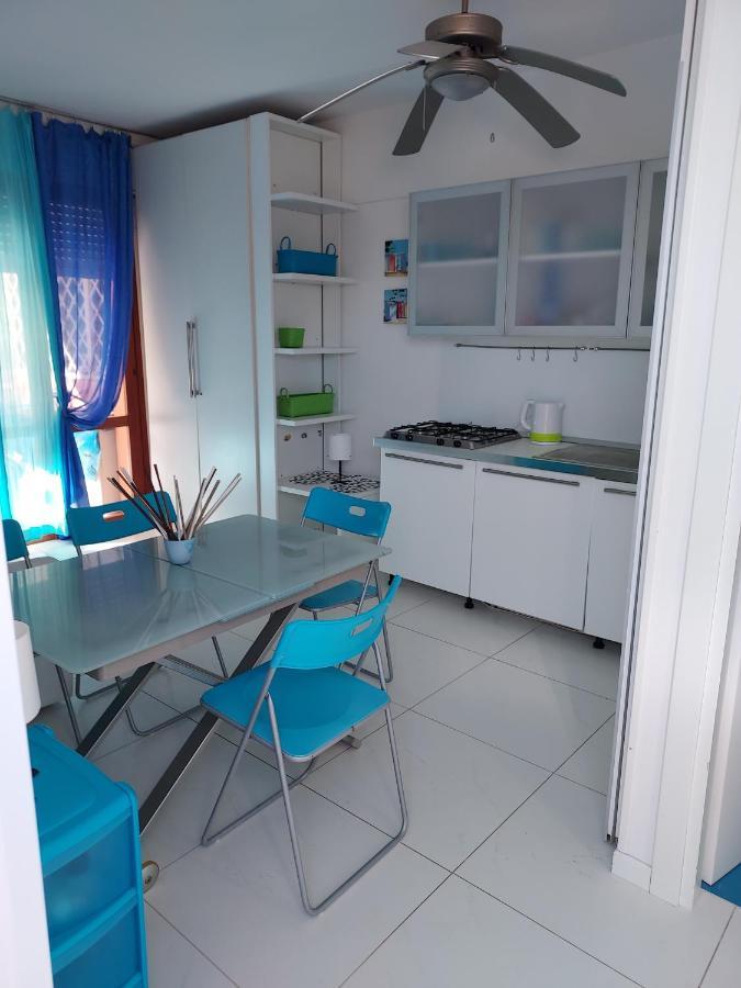 Solare Apartment Бибионе Екстериор снимка