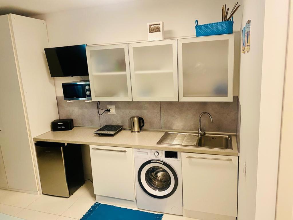 Solare Apartment Бибионе Екстериор снимка